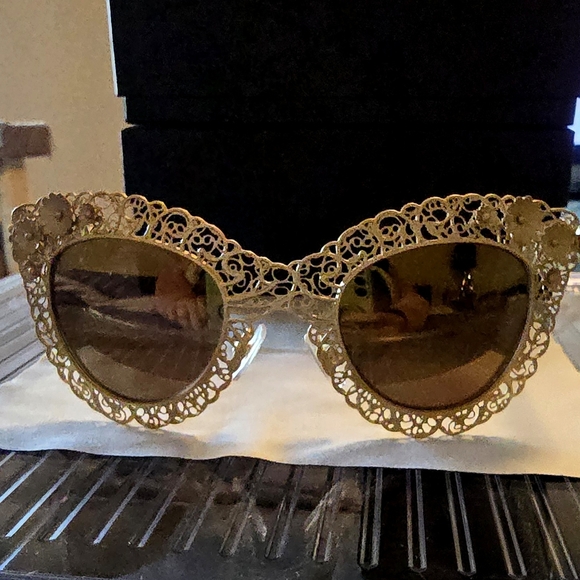 New, In Box, Dolce & Gabbana Gold Sunglasses - Picture 3 of 13